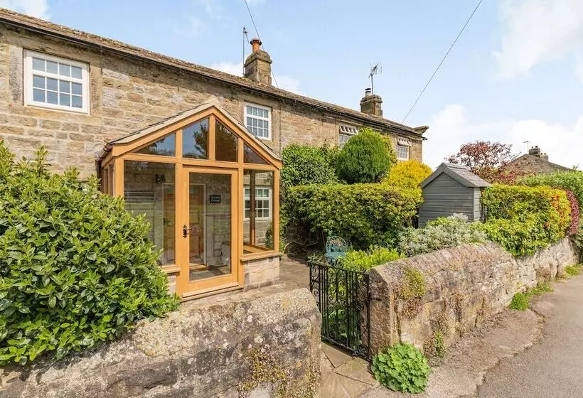 Bumble Cottage