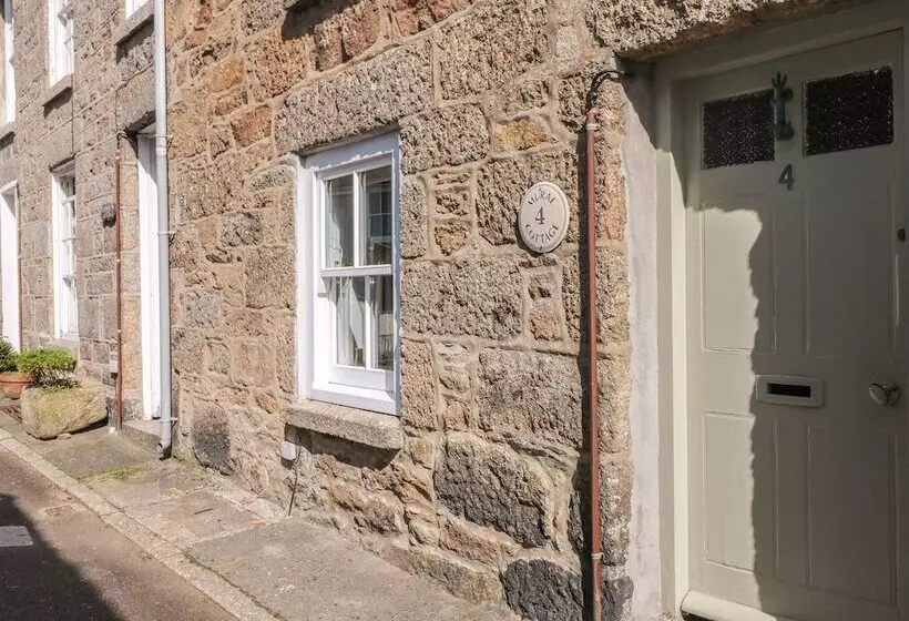 Mural Cottage