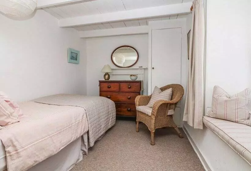 Mural Cottage