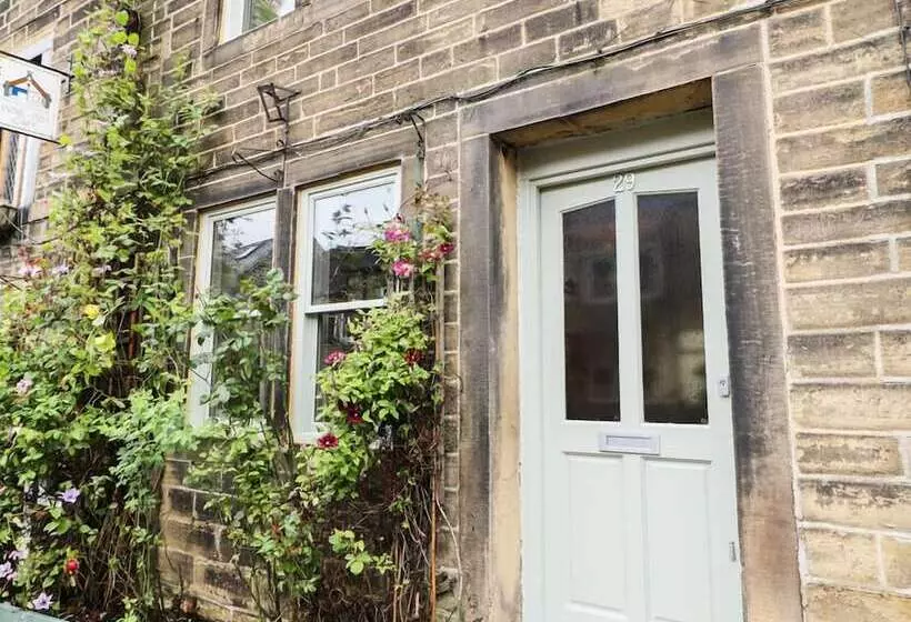 29 Main Street