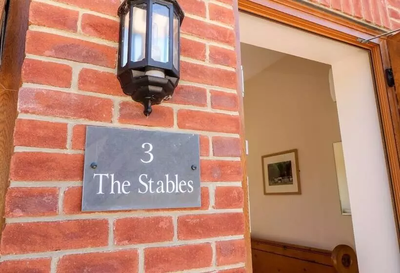 3 The Stables