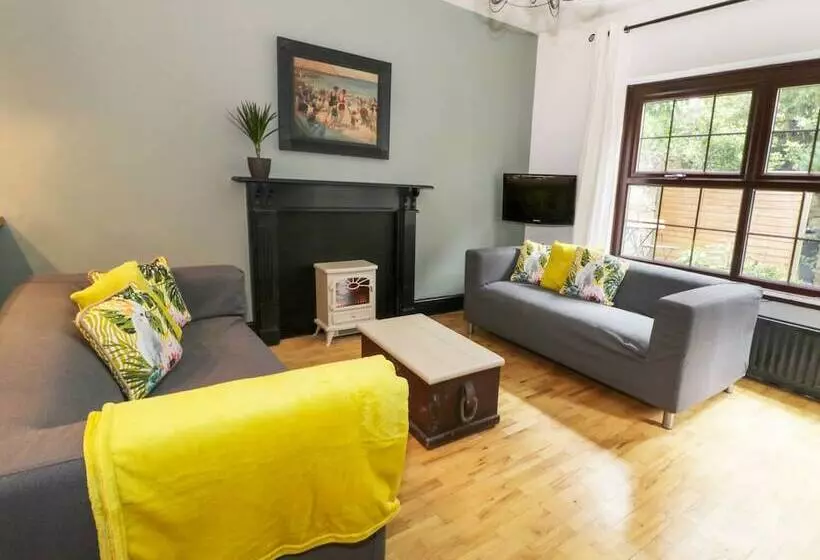 4 Wheatsheaf Yard