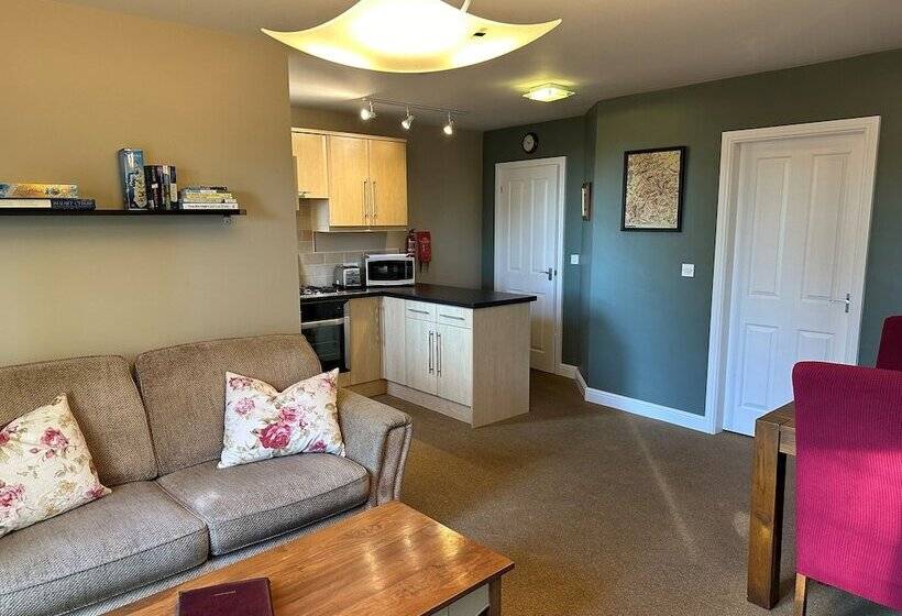 Beechcroft Corner House