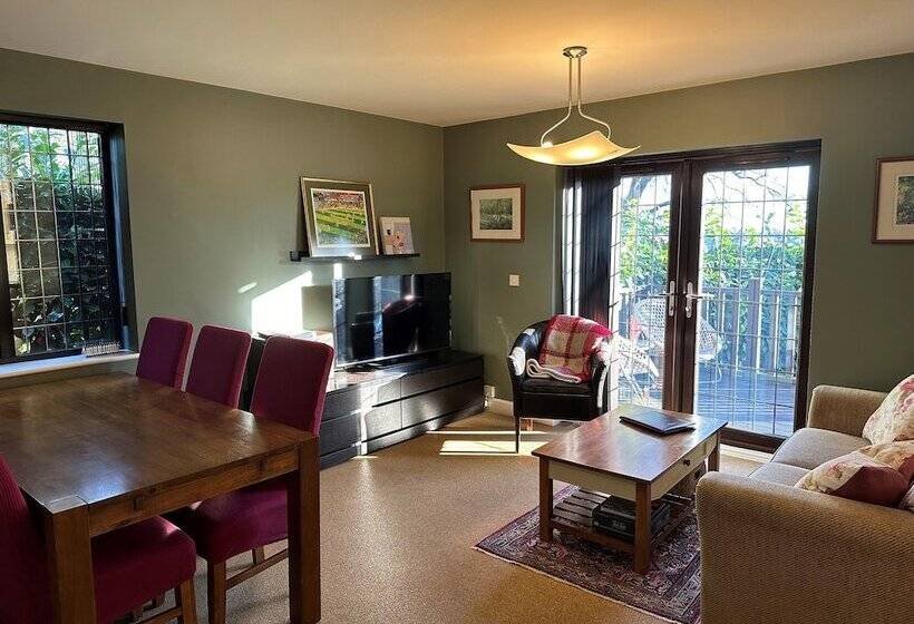 Beechcroft Corner House