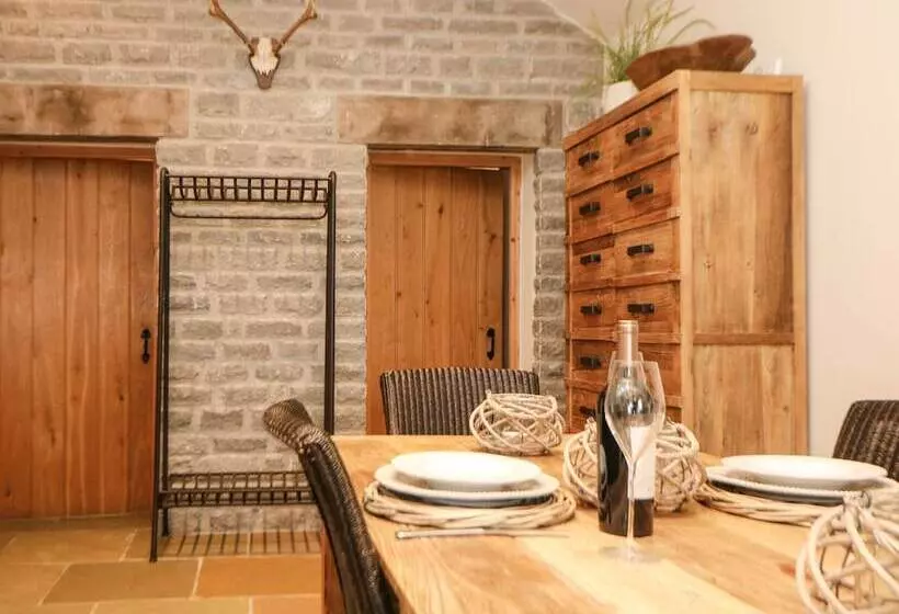 Five Wells Barn