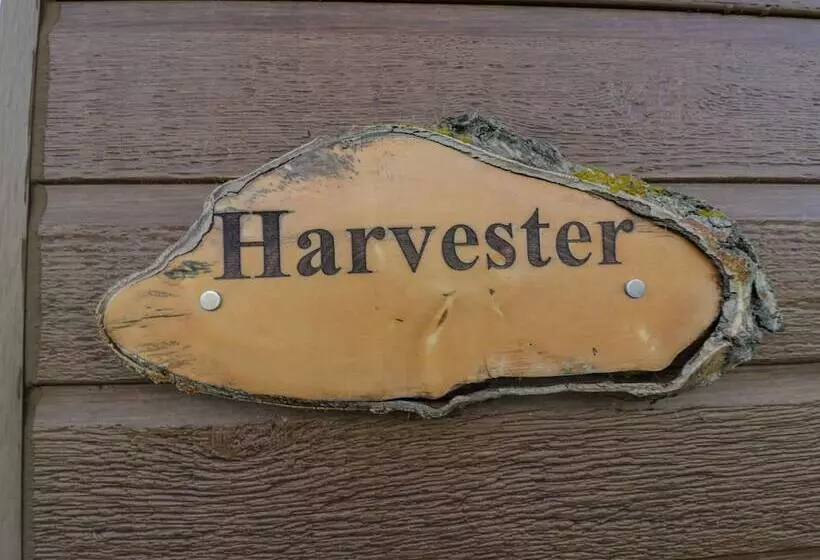 Harvester Lodge