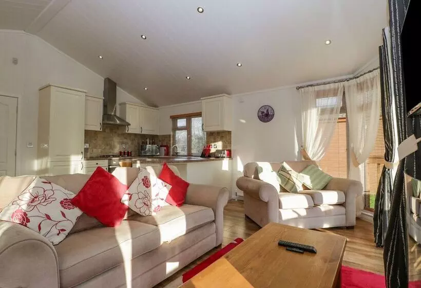 Harvester Lodge