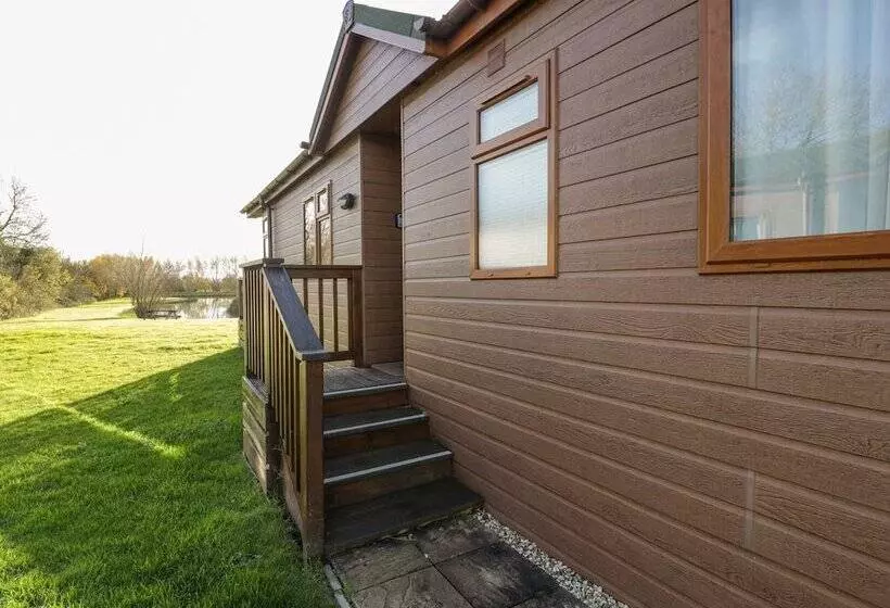 Harvester Lodge