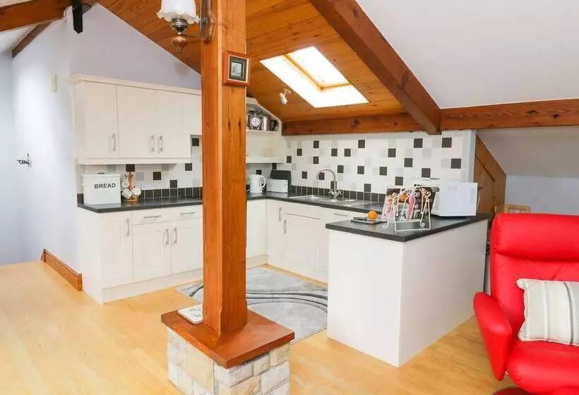 Hazelwood Cottage