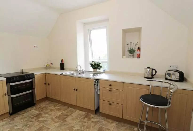 Station Apartment