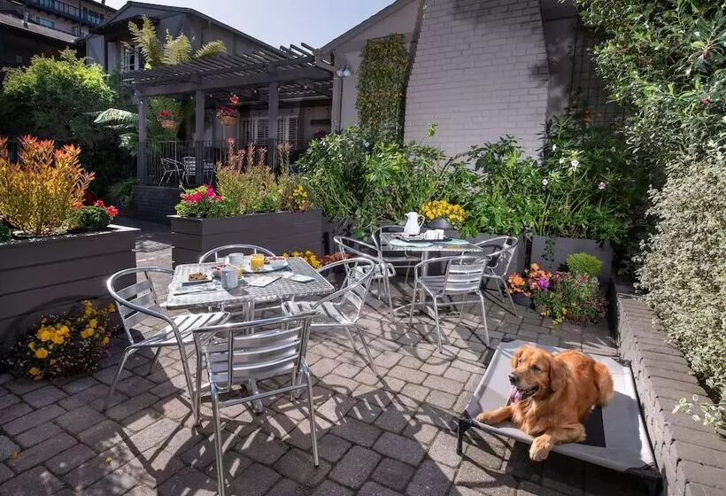 Aamiaismajoitus (B&B) Carmel Country Inn