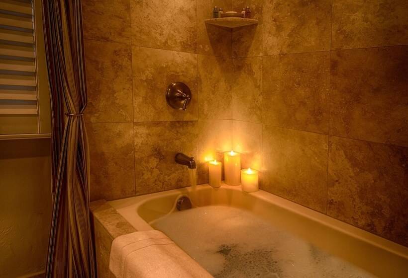 Bed and Breakfast Carmel Country Inn