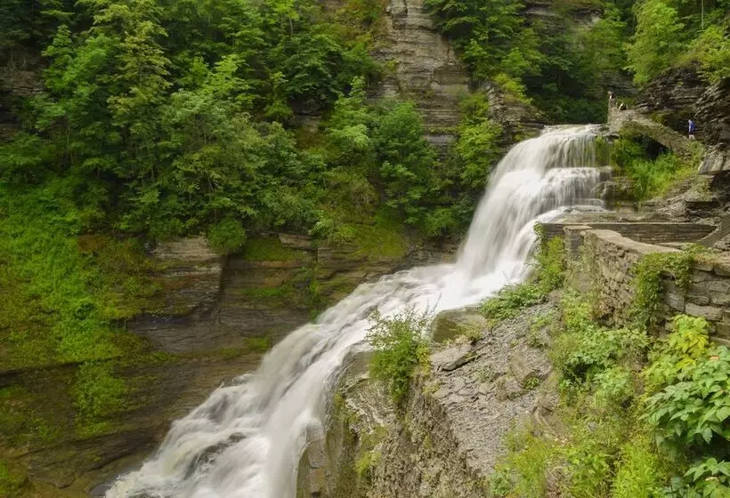 Aamiaismajoitus (B&B) Enfield Manor