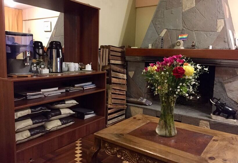 تختخواب و صبحانه Residencial Plaza España