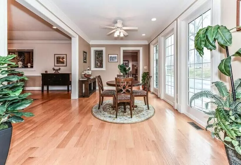 ベッドアンドブレックファースト The Manor At Courtland Farm