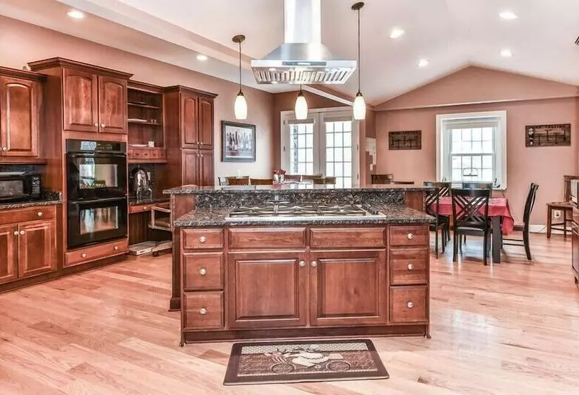 ベッドアンドブレックファースト The Manor At Courtland Farm