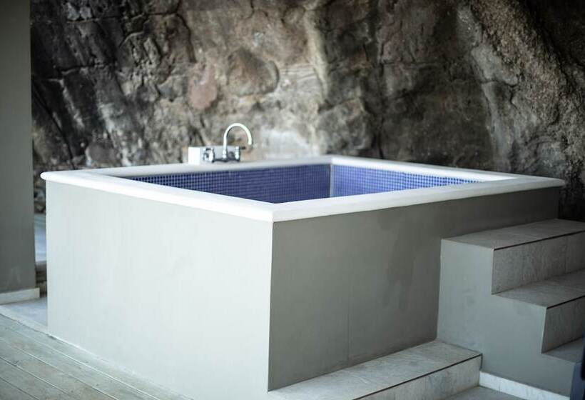 Casa De Mar Hotel And Villas