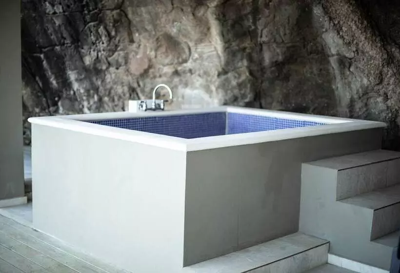 Casa De Mar Hotel And Villas