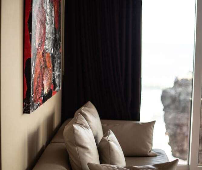 Casa De Mar Hotel And Villas