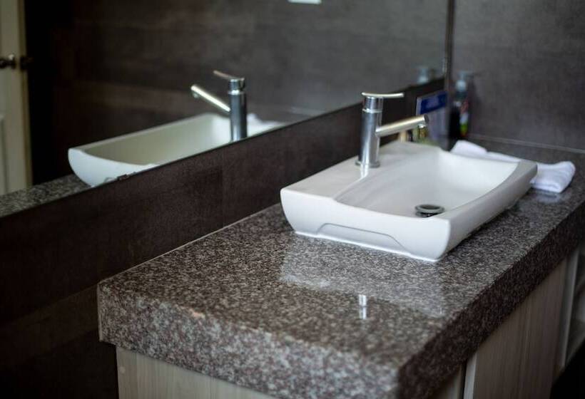 Casa De Mar Hotel And Villas