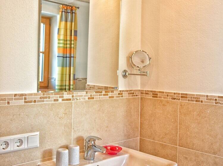 Отель Ferienwohnungen Bauregger