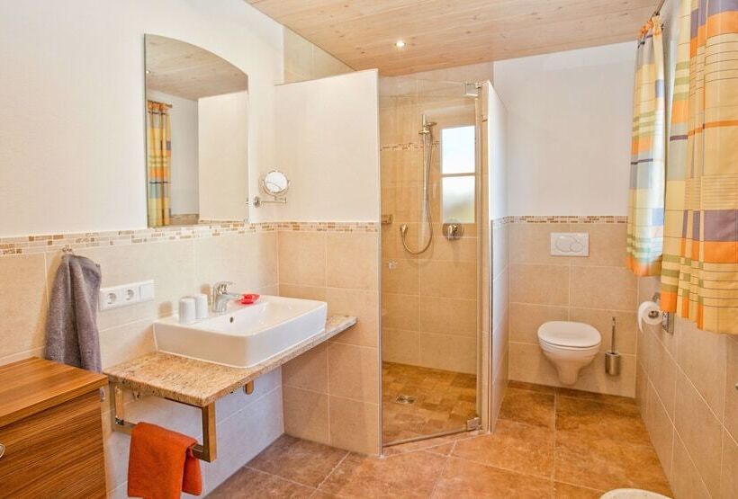 Отель Ferienwohnungen Bauregger