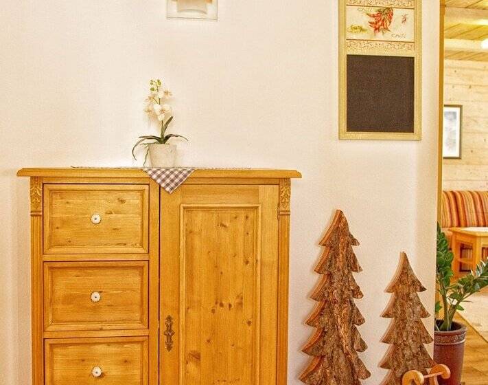 Отель Ferienwohnungen Bauregger