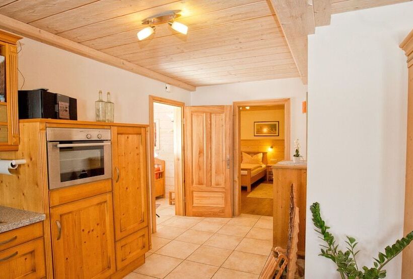 Отель Ferienwohnungen Bauregger