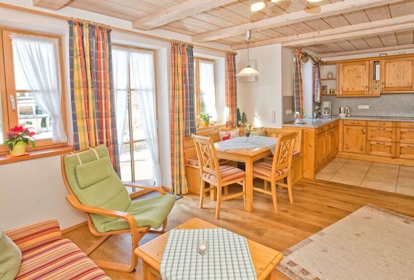 Отель Ferienwohnungen Bauregger