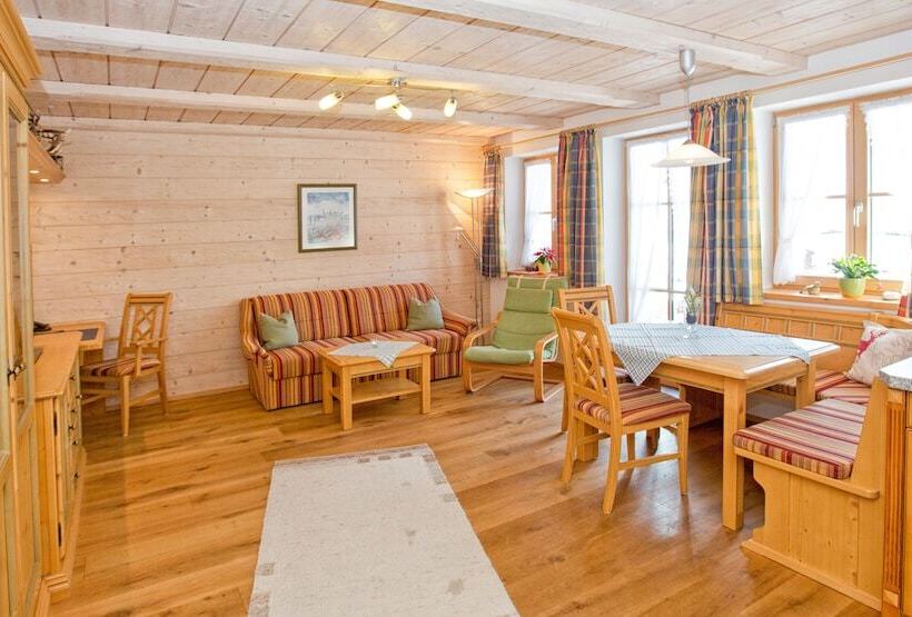 Отель Ferienwohnungen Bauregger