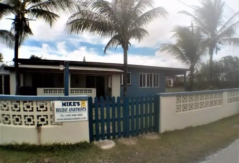 هتل Mike S Holiday Apartments