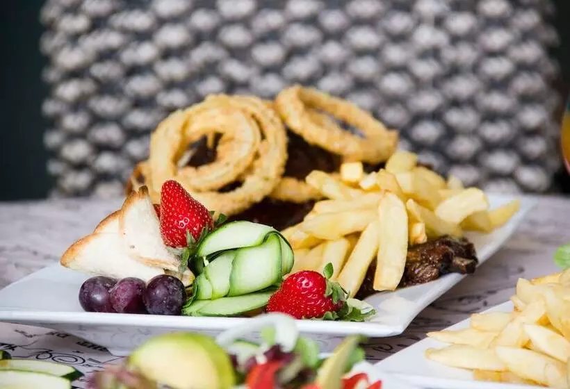 Hotelli Thali Thali Game Lodge