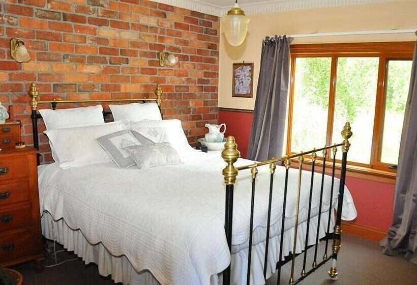 Killynaught Spa Cottages