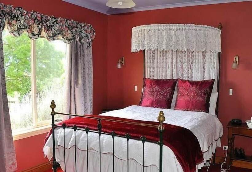 Killynaught Spa Cottages