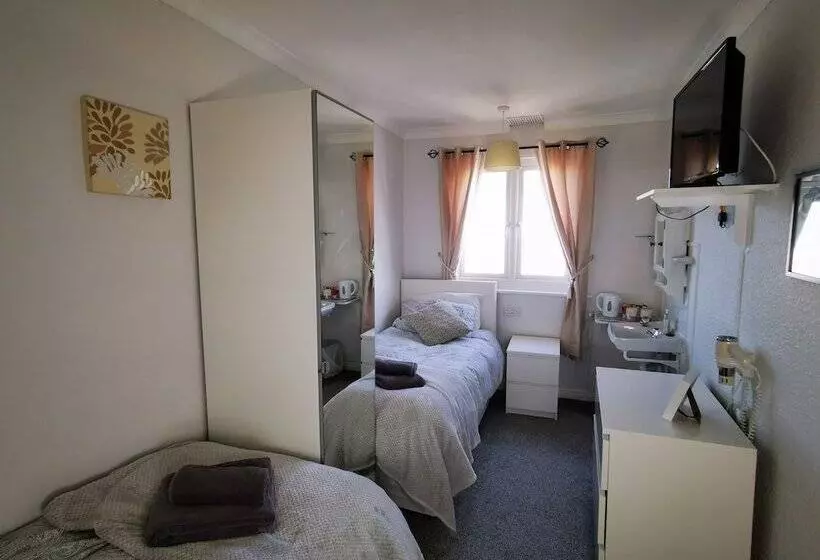 پانسیون The Thoresby   Room Only