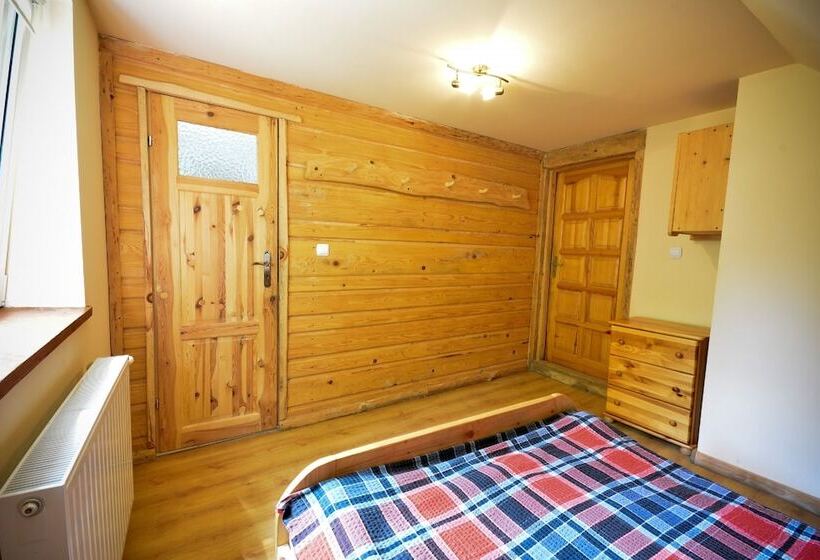 펜션 Witalna Osada Helonowo