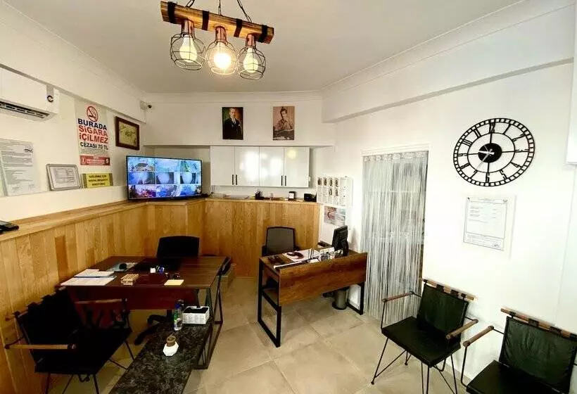 Sakin Otel