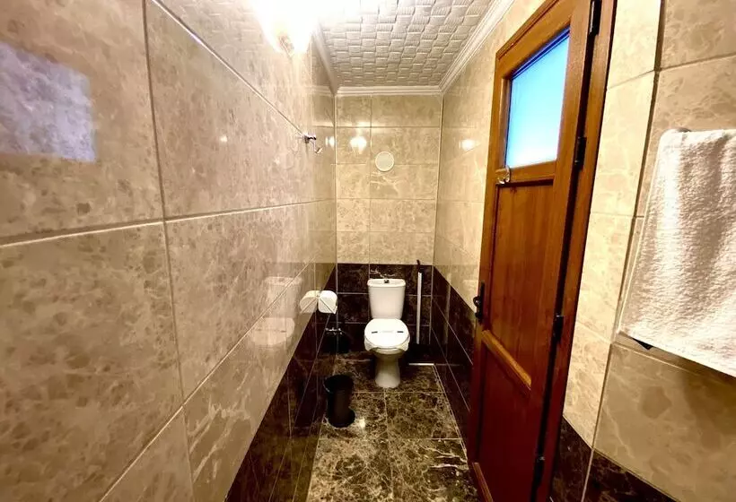 Sakin Otel