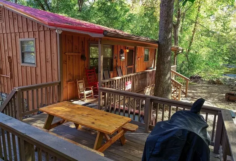 Wandering Creek   2 Bedrooms, 1 Baths, Sleeps 6 Cabin By Redawning