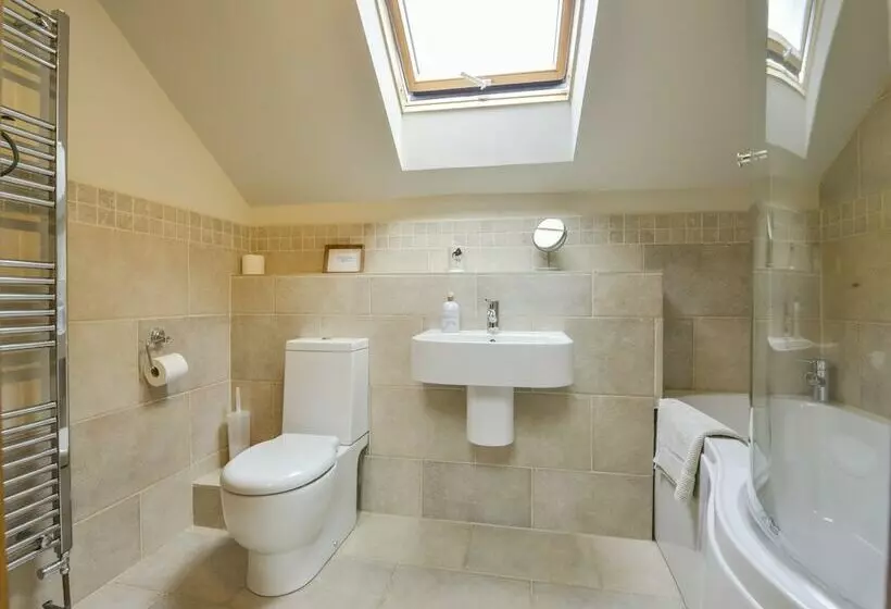 Butterbrook Coach House