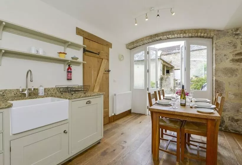 Butterbrook Coach House