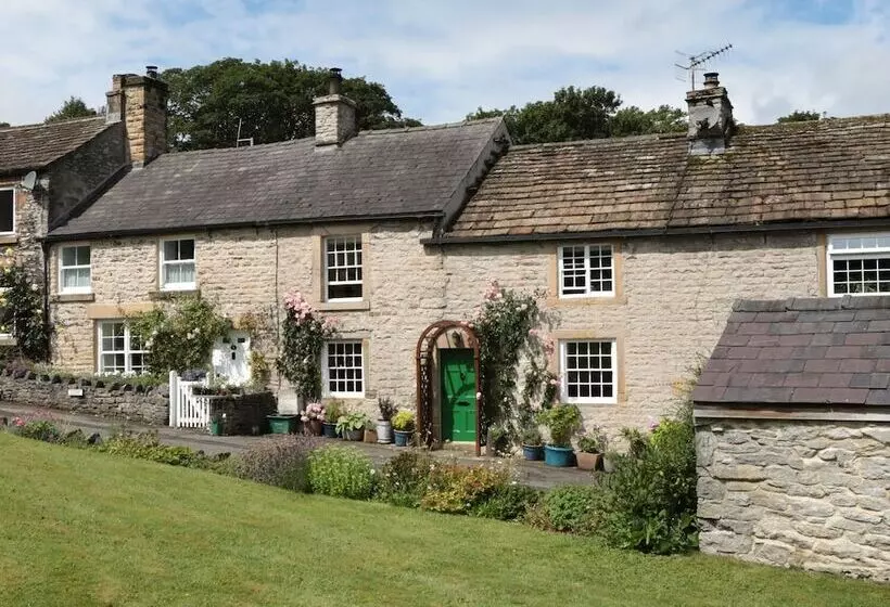 Buttercup Cottage