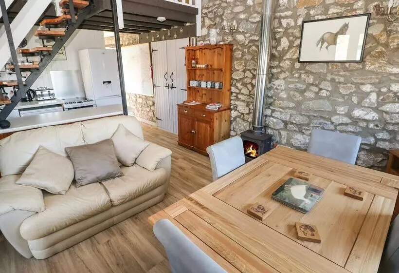 Corner Cottage