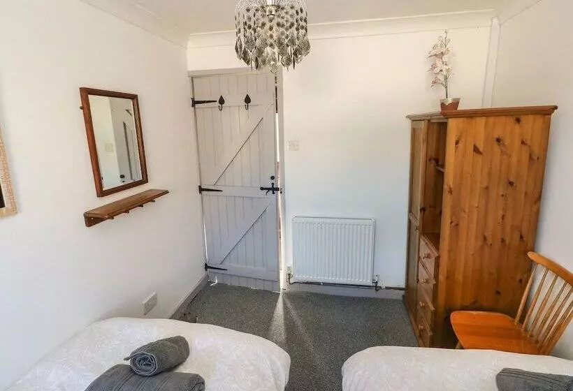 Corner Cottage