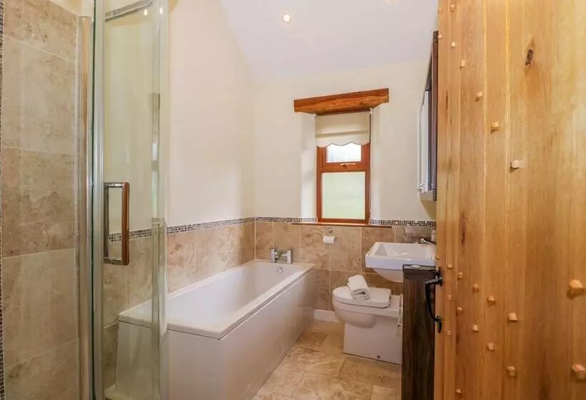 Hawthorn Cottage