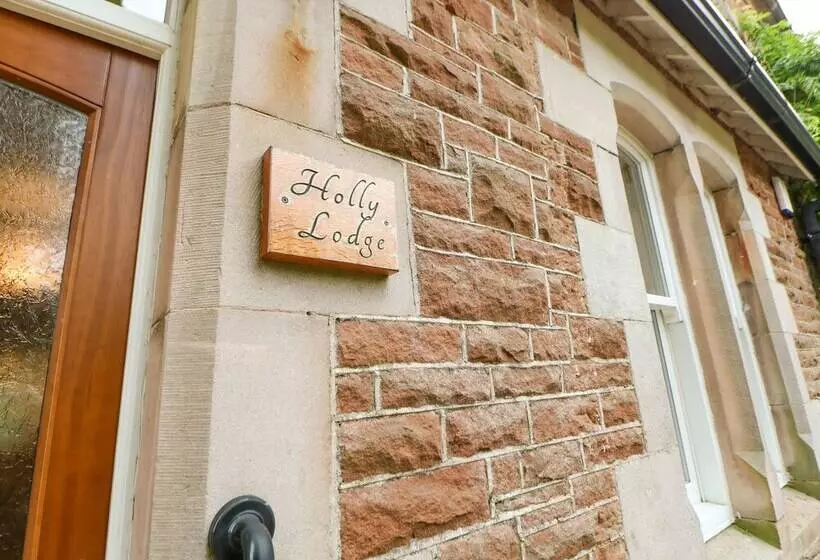 Holly Lodge