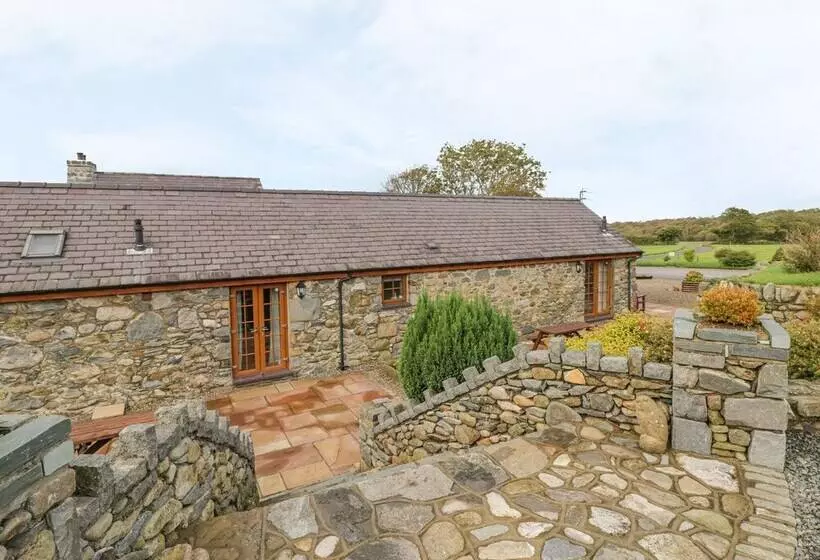 Lily Cottage