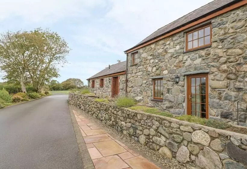 Lily Cottage