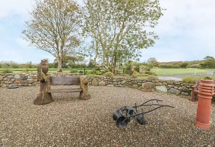 Lily Cottage