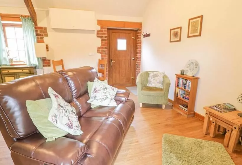 Lily Cottage